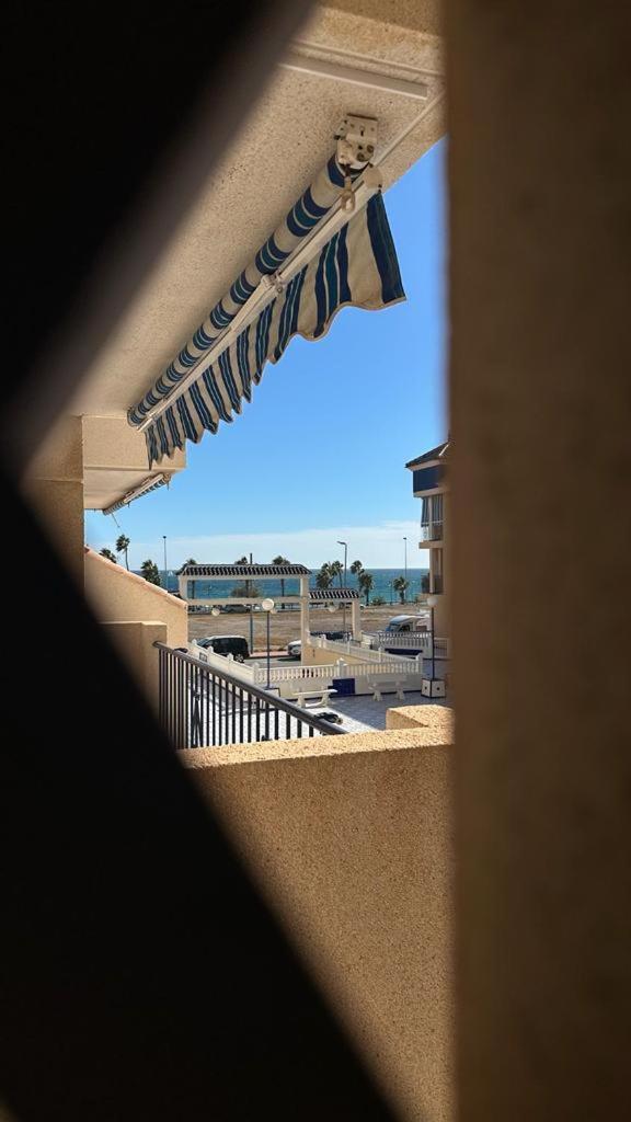 Playa De Los Naufragos Cozy Apartment With Pool 托雷维耶哈 外观 照片