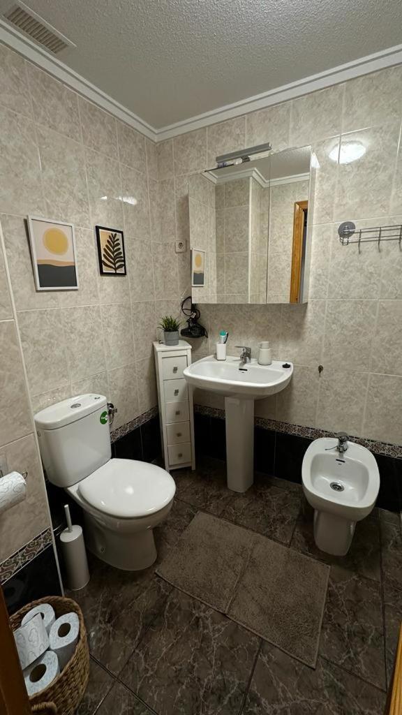 Playa De Los Naufragos Cozy Apartment With Pool 托雷维耶哈 外观 照片