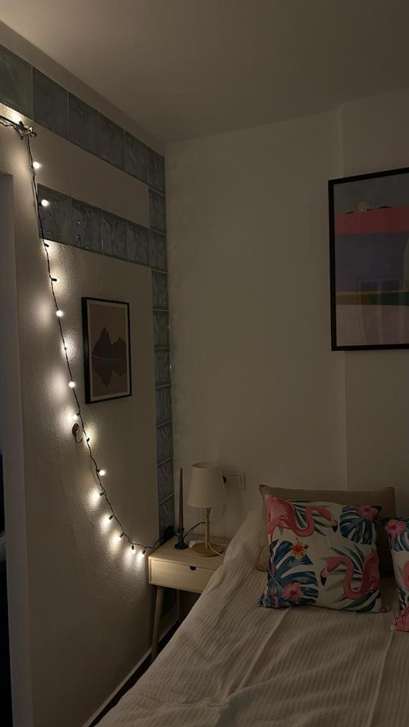 Playa De Los Naufragos Cozy Apartment With Pool 托雷维耶哈 外观 照片