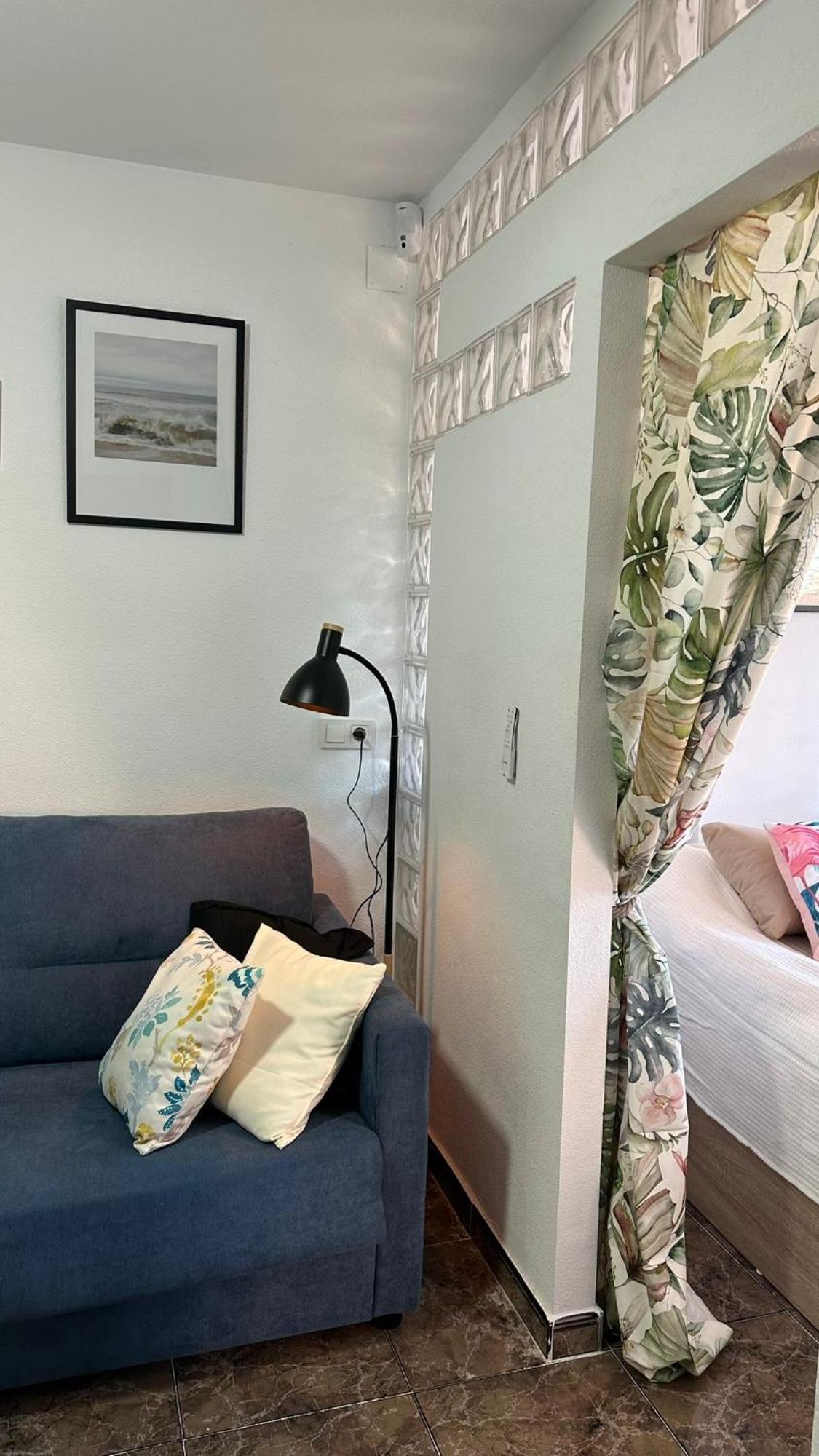 Playa De Los Naufragos Cozy Apartment With Pool 托雷维耶哈 外观 照片